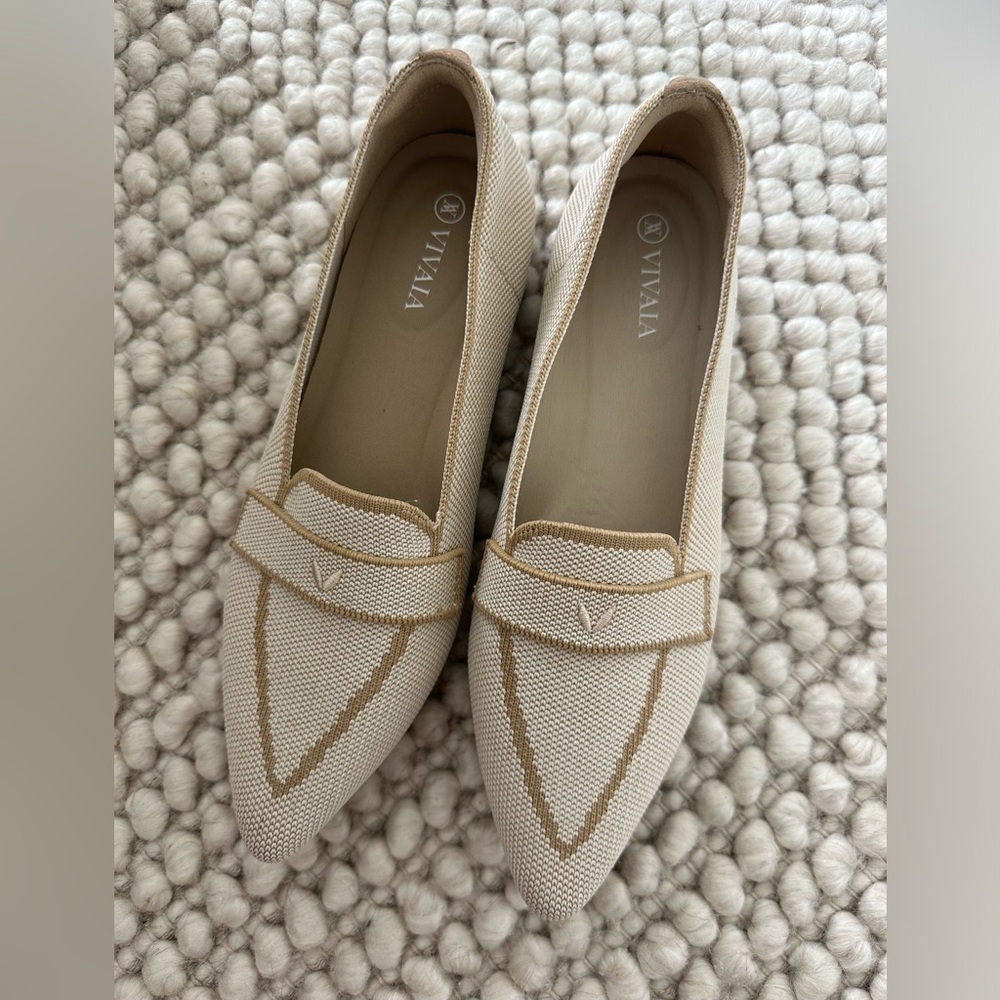 NEW-Vivaia flats